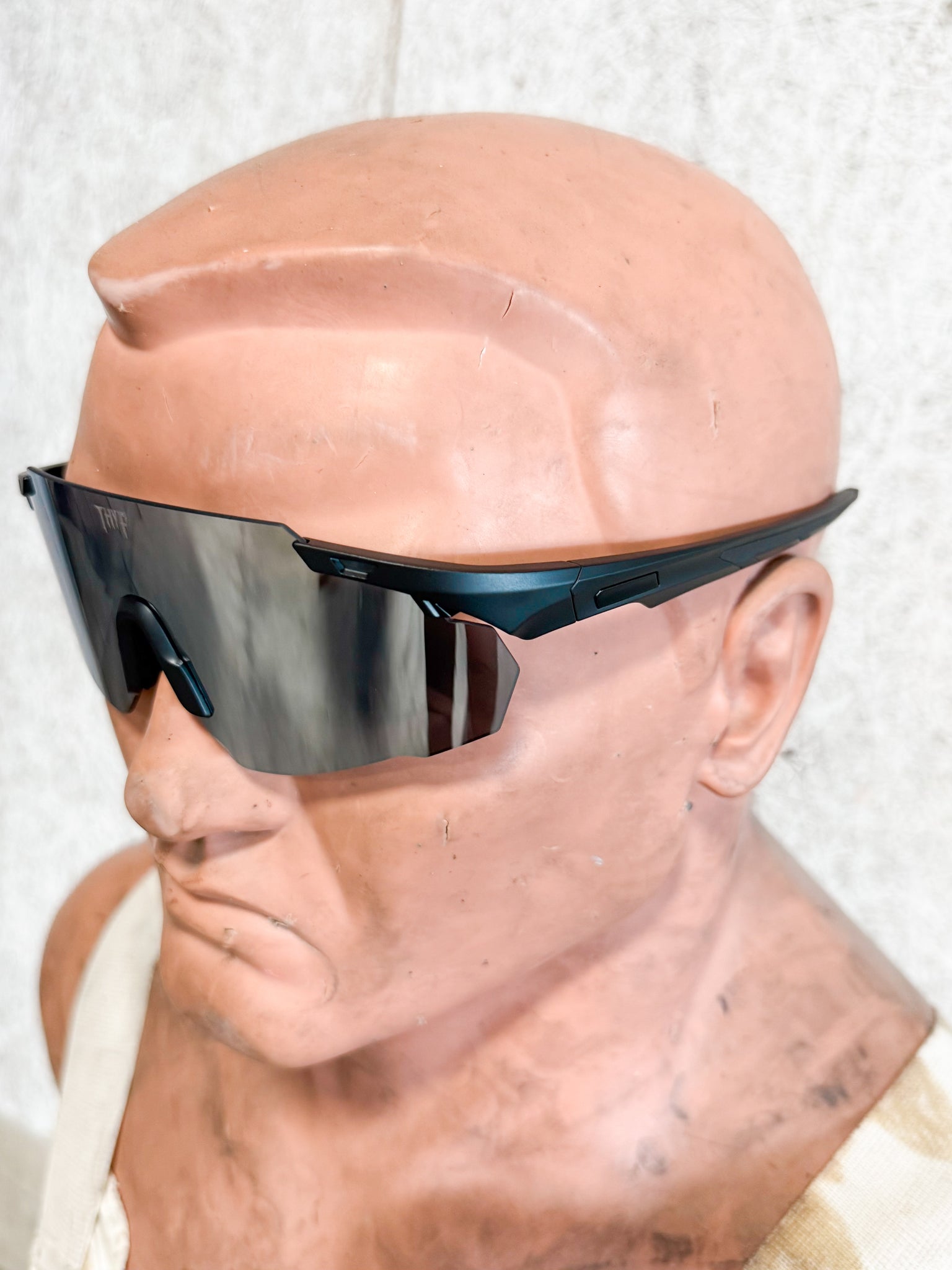 BEATER SUNGLASSES